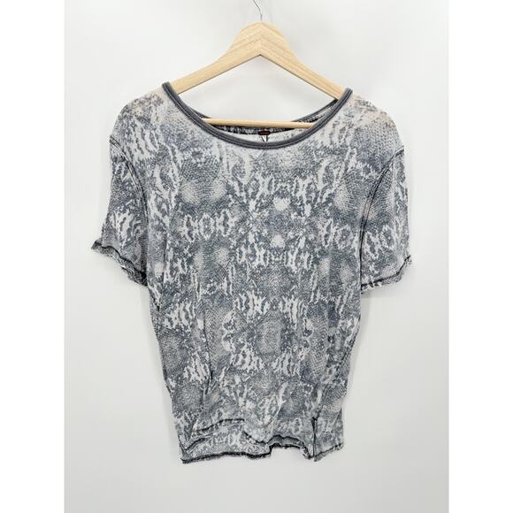 Free People Top Women SMALL Grey White Printed Tourist Washed Short Sleeve Tee - Picture 1 of 8